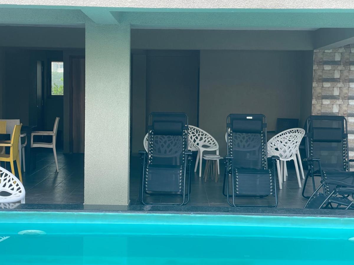 Neville'S Villa - Pet Friendly With Pool آليباغ المظهر الخارجي الصورة